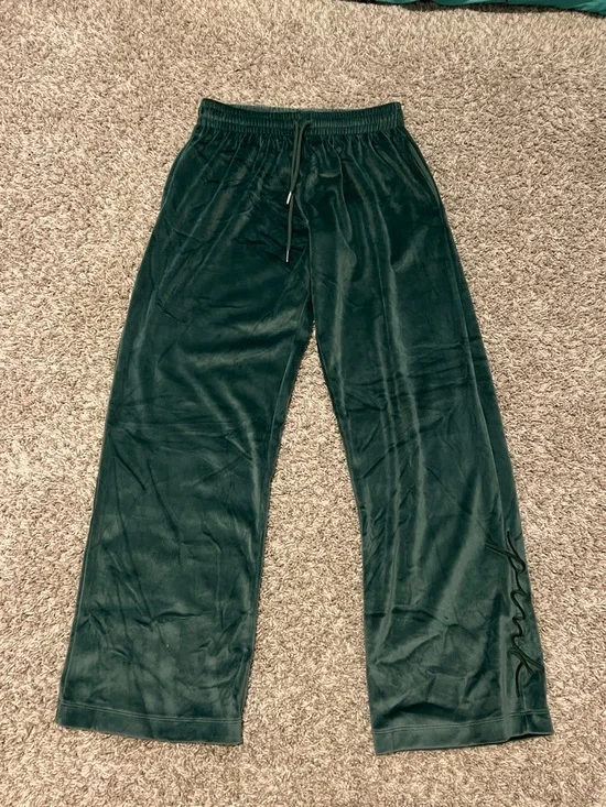 VS Pink Velvet Hoodie & 2 pairs of Lounge Pants Set in Navy and Forest Green - Picture 9 of 11